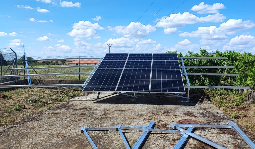 Visión general instalación fotovoltaica Ayuntamiento de Lantadilla